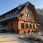 Kamenacka Myslivna בית הארחה