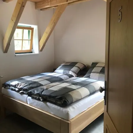 Kamenacka Myslivna * Moravany (Hodonin)