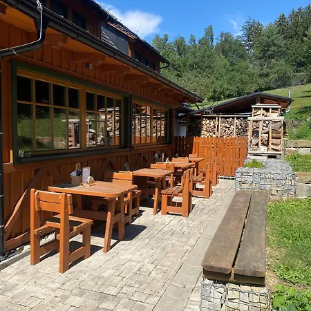 Kamenacka Myslivna * Moravany (Hodonin)